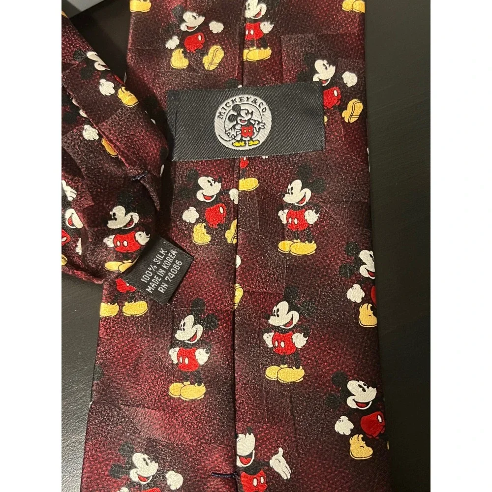 Vintage Mickey & Co Design 100% Silk Neck Tie‎